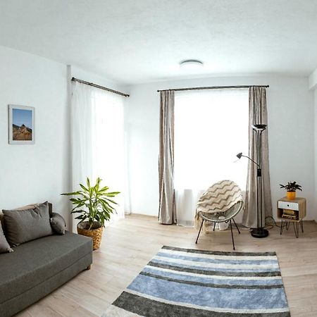 Solomon Apartments Ap 2 Sangeorgiu de Mures Bagian luar foto